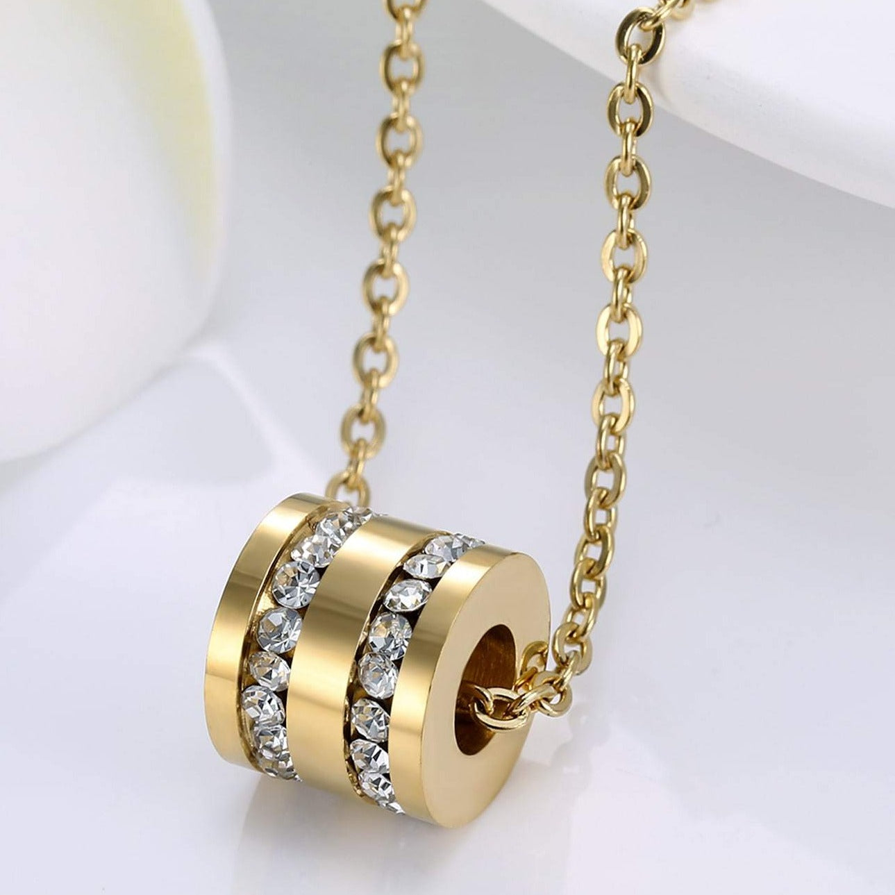 Drum shaped Necklace with Diamond Studding